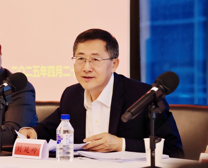 岭讲话.jpg